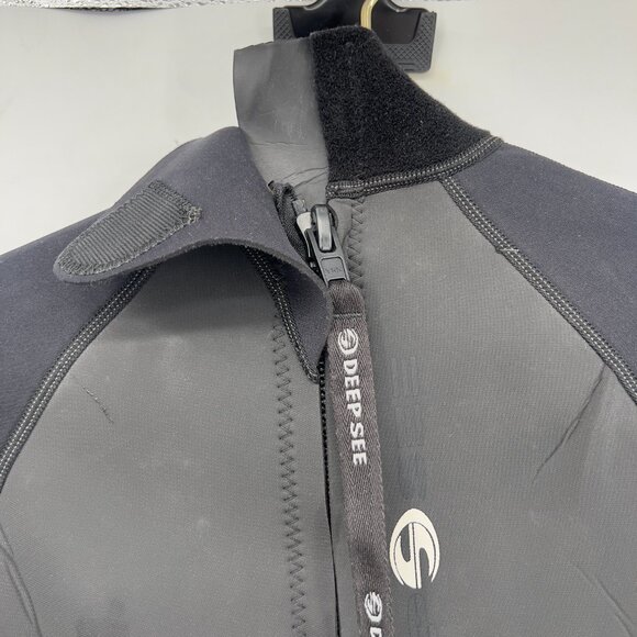 Deep See 2/2 Kids Shorty Wetsuit — Black & Gray, Size 5–6 - Picture 4 of 12